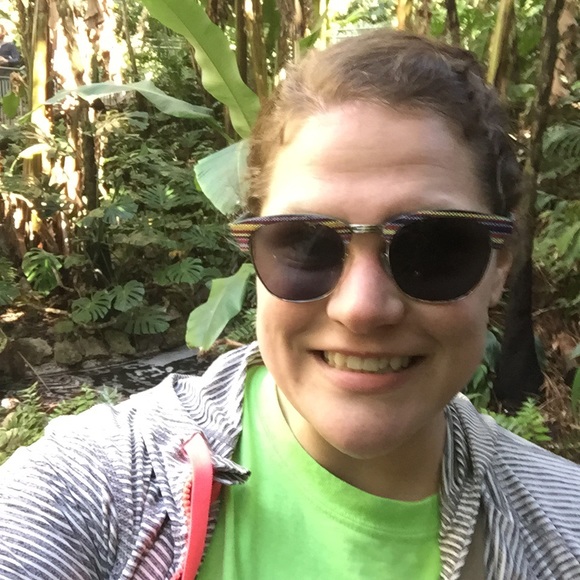 Meet your Posher, Sarah - Picture 1 of 1